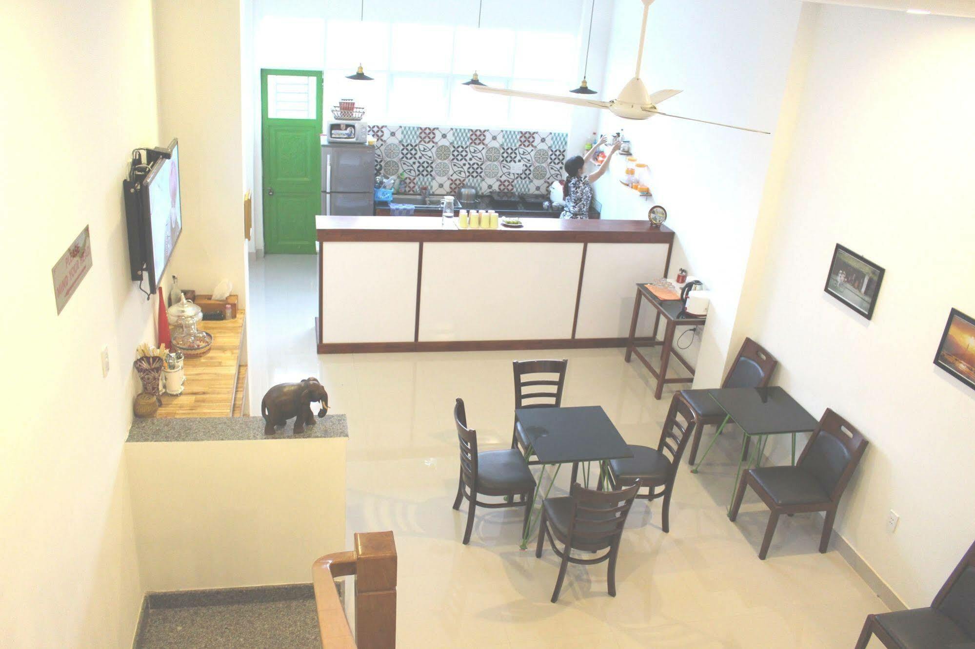Glocal Beachside Hostel Da Nang Esterno foto
